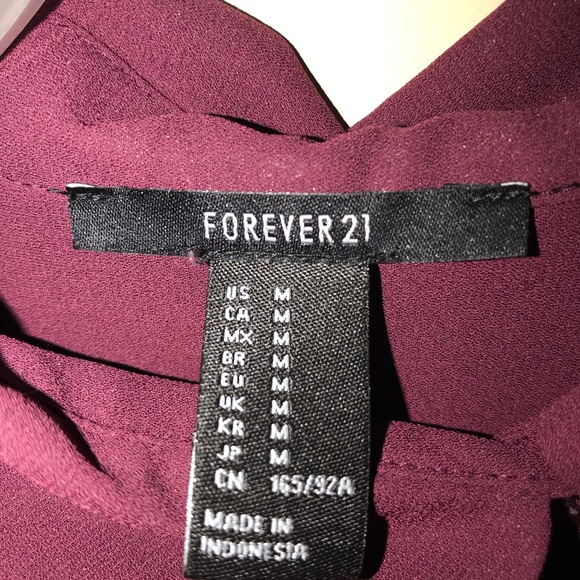 Black pins stripe women’s suit. - Picture 5 of 5